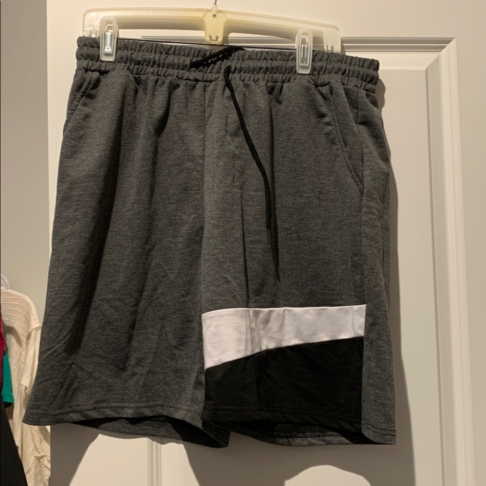 Men’s Short Set - Picture 2 of 2